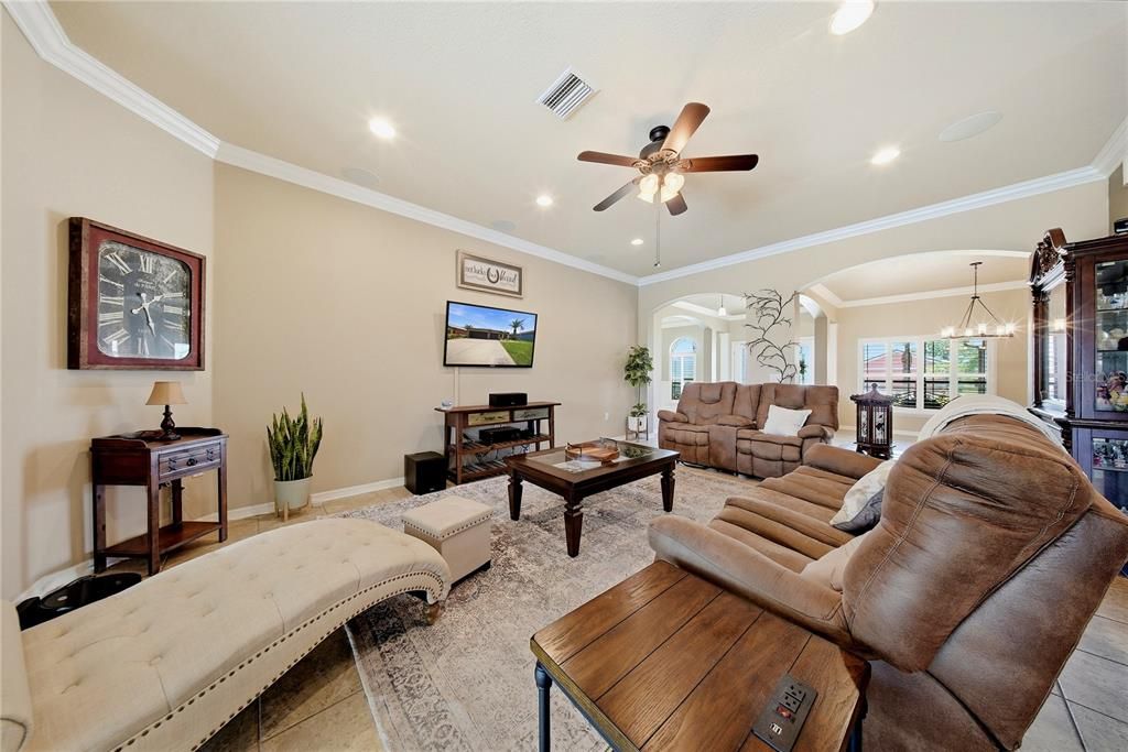 For Sale: $599,900 (5 beds, 3 baths, 2916 Square Feet)