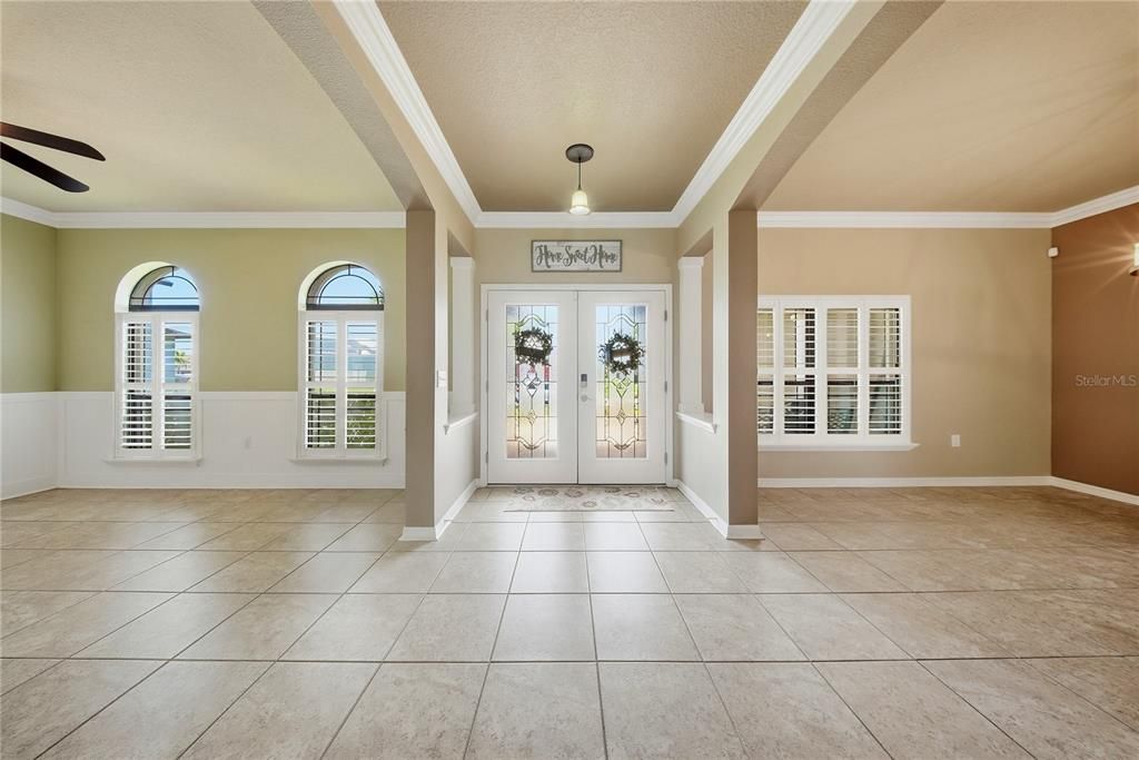 For Sale: $599,900 (5 beds, 3 baths, 2916 Square Feet)