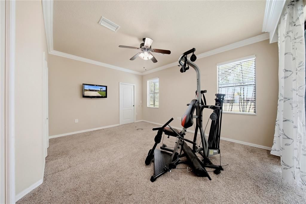 For Sale: $599,900 (5 beds, 3 baths, 2916 Square Feet)