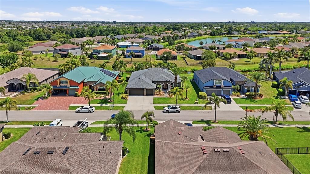For Sale: $599,900 (5 beds, 3 baths, 2916 Square Feet)