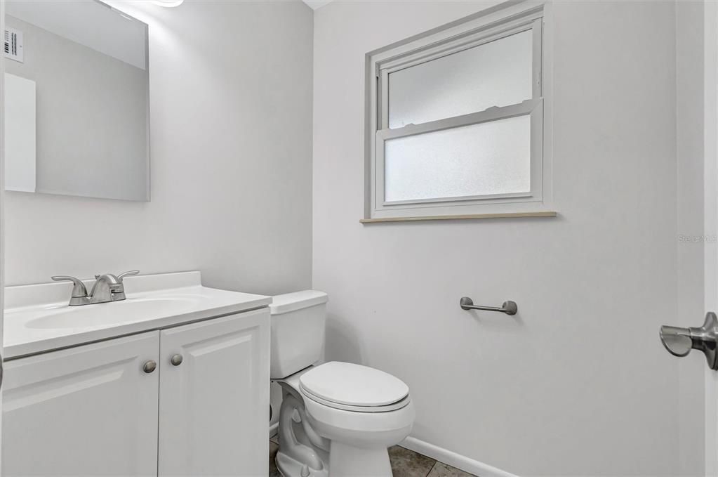Active With Contract: $320,000 (3 beds, 2 baths, 2200 Square Feet)