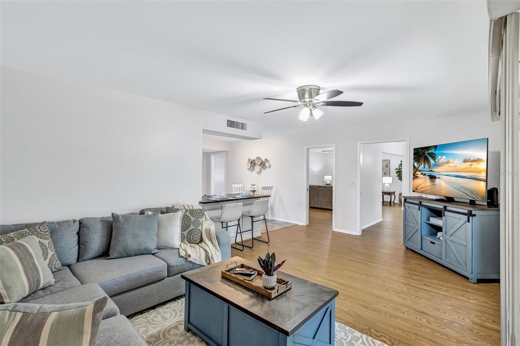 Active With Contract: $320,000 (3 beds, 2 baths, 2200 Square Feet)
