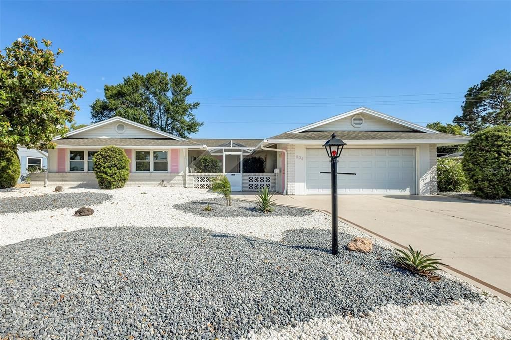 Active With Contract: $320,000 (3 beds, 2 baths, 2200 Square Feet)