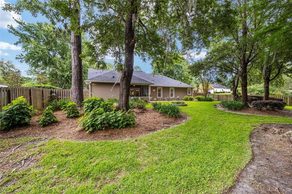 For Sale: $379,000 (3 beds, 3 baths, 1910 Square Feet)