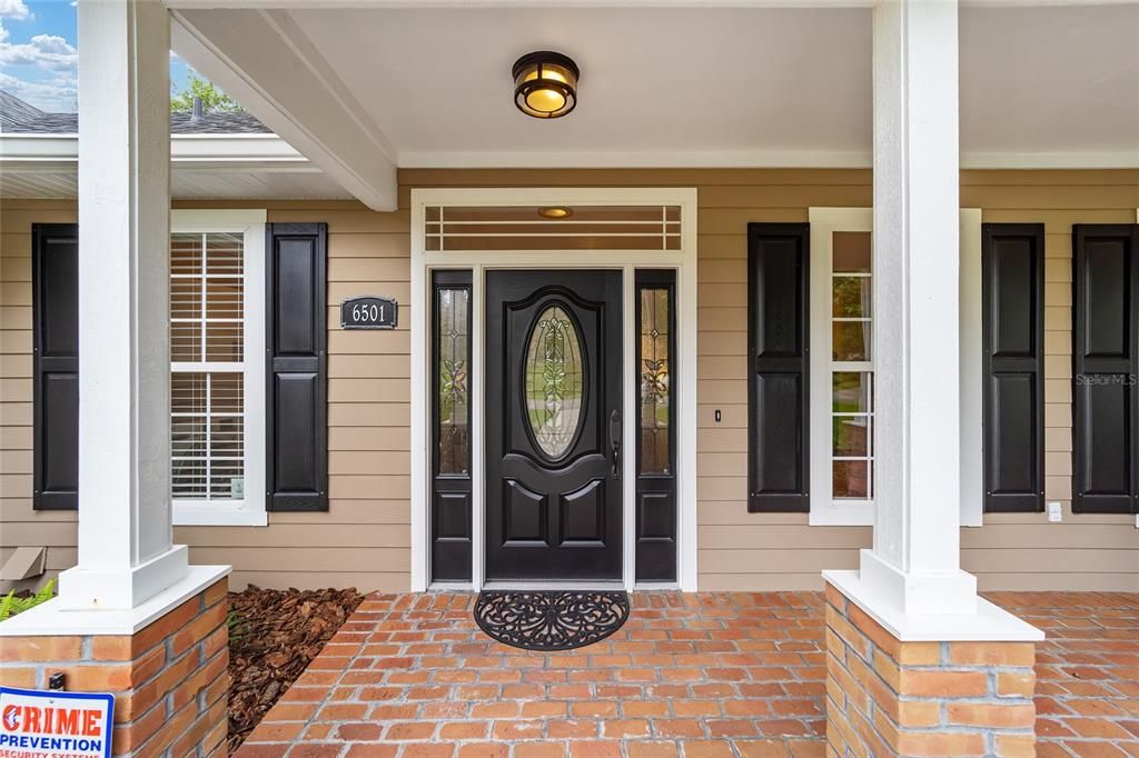 For Sale: $379,000 (3 beds, 3 baths, 1910 Square Feet)