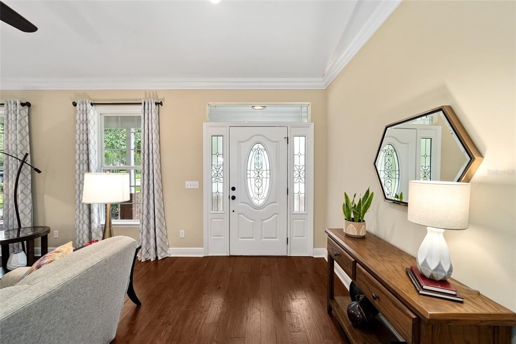 For Sale: $379,000 (3 beds, 3 baths, 1910 Square Feet)