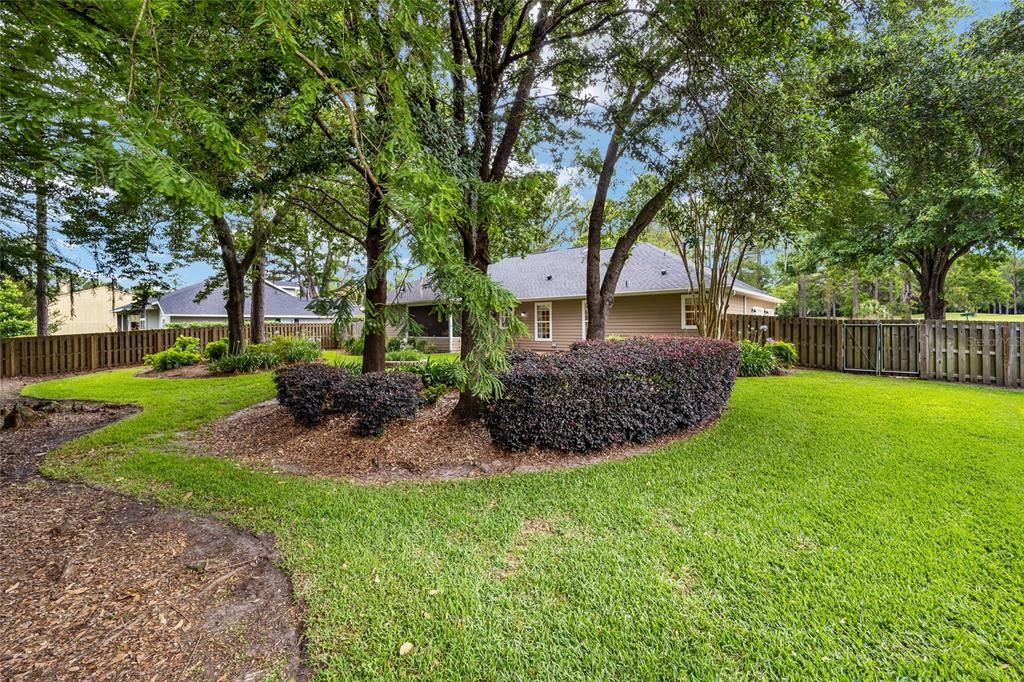 For Sale: $379,000 (3 beds, 3 baths, 1910 Square Feet)
