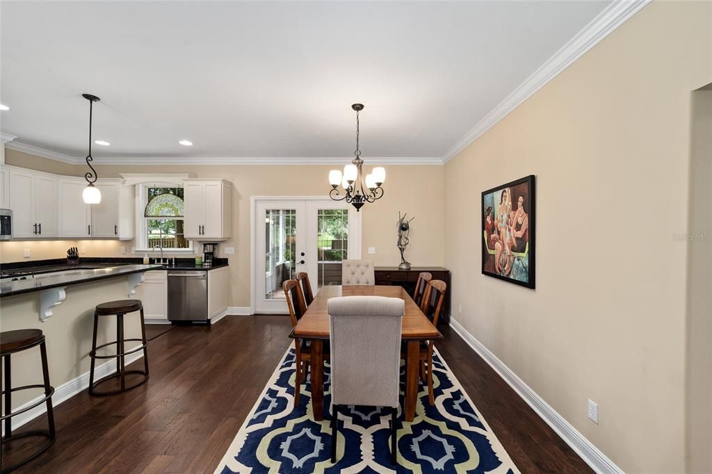 For Sale: $379,000 (3 beds, 3 baths, 1910 Square Feet)