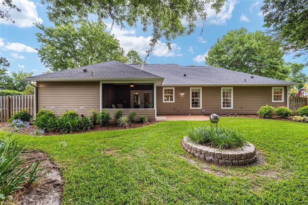 For Sale: $379,000 (3 beds, 3 baths, 1910 Square Feet)