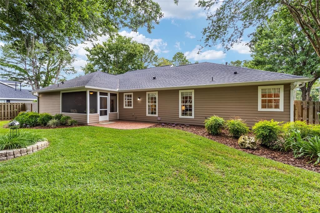 For Sale: $379,000 (3 beds, 3 baths, 1910 Square Feet)