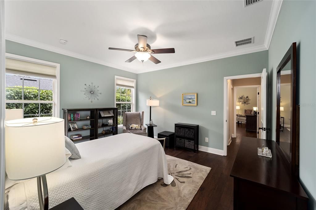 For Sale: $379,000 (3 beds, 3 baths, 1910 Square Feet)