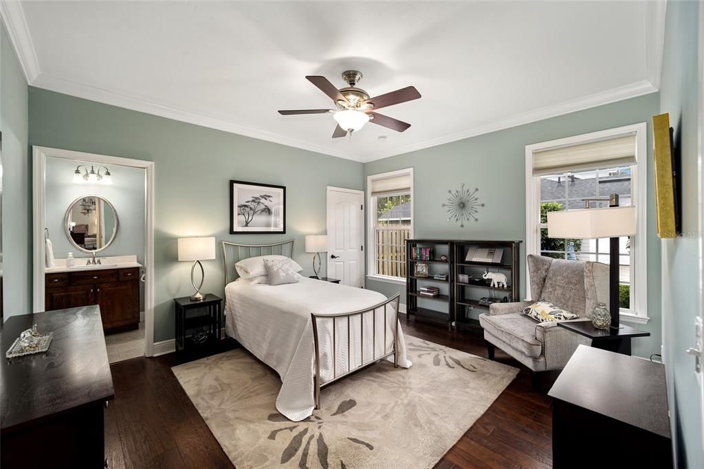For Sale: $379,000 (3 beds, 3 baths, 1910 Square Feet)
