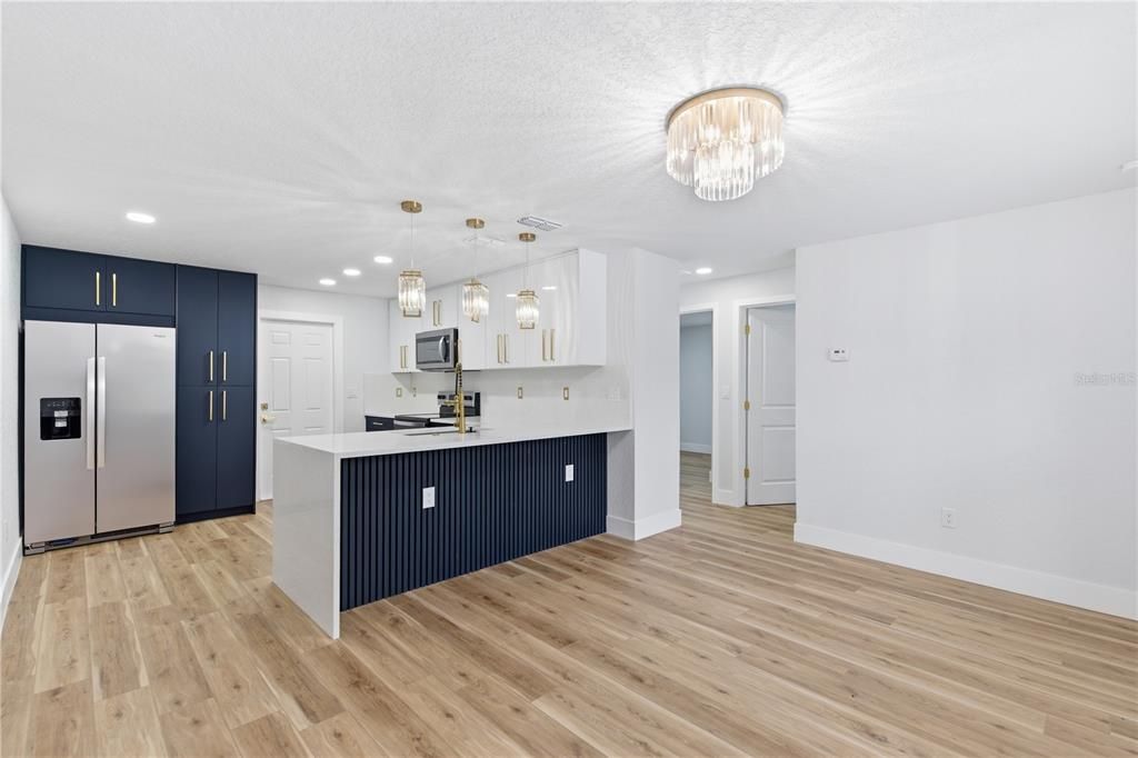 For Sale: $384,900 (3 beds, 2 baths, 1384 Square Feet)
