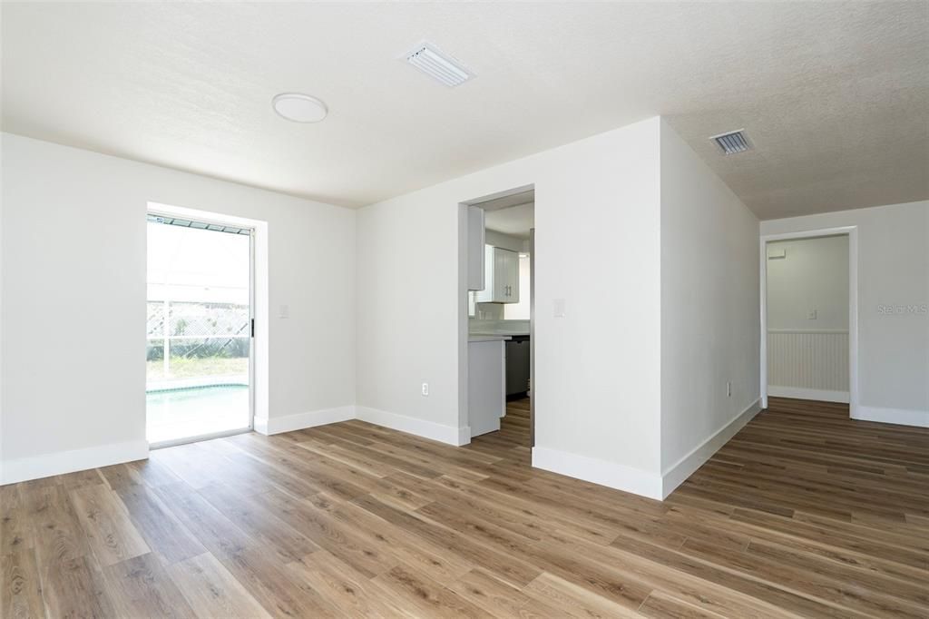 На продажу: $494,999 (3 спален, 2 ванн, 1536 Квадратных фут)
