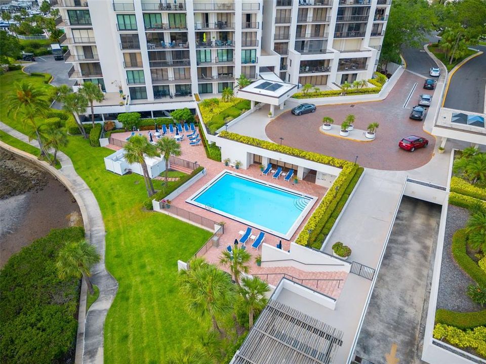 For Sale: $558,000 (2 beds, 2 baths, 1403 Square Feet)