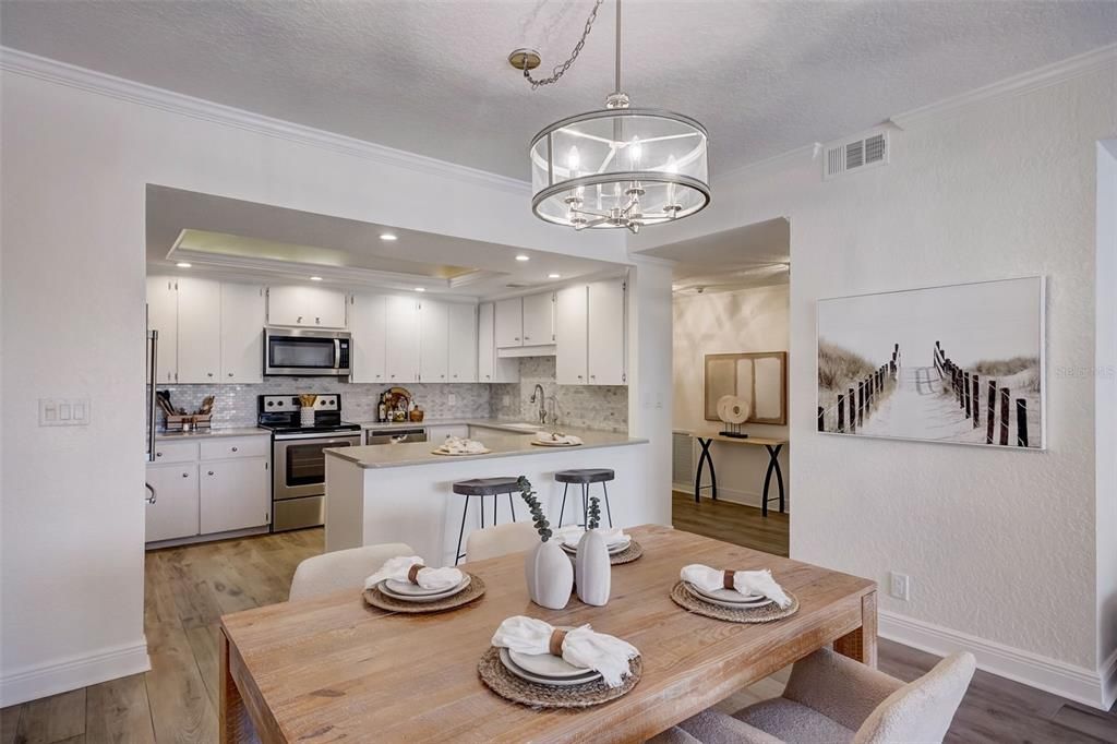 For Sale: $558,000 (2 beds, 2 baths, 1403 Square Feet)