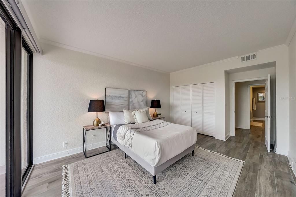 For Sale: $558,000 (2 beds, 2 baths, 1403 Square Feet)