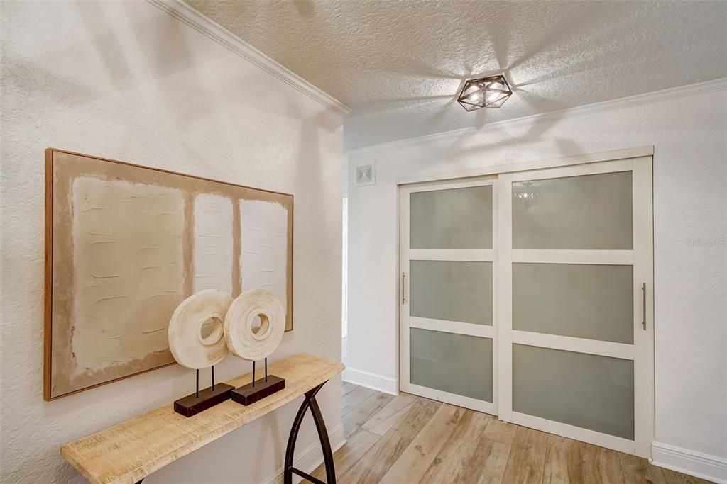 For Sale: $558,000 (2 beds, 2 baths, 1403 Square Feet)