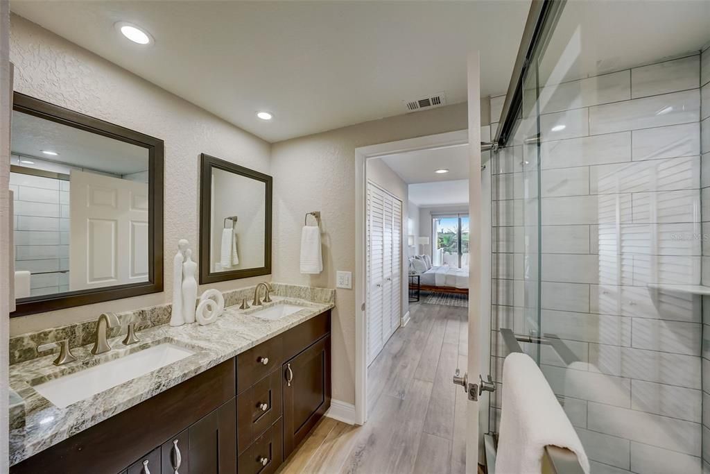 For Sale: $558,000 (2 beds, 2 baths, 1403 Square Feet)