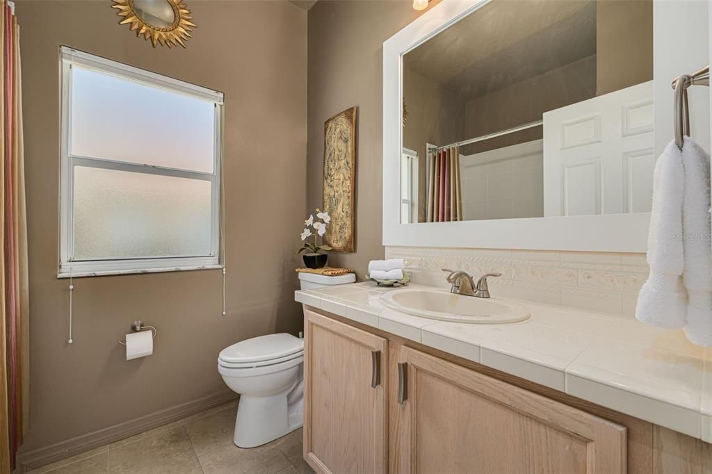 Active With Contract: $390,000 (2 beds, 2 baths, 1563 Square Feet)