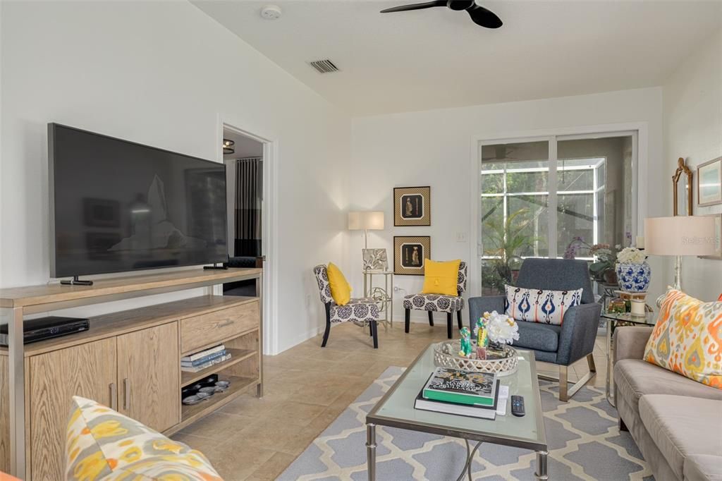 Active With Contract: $390,000 (2 beds, 2 baths, 1563 Square Feet)