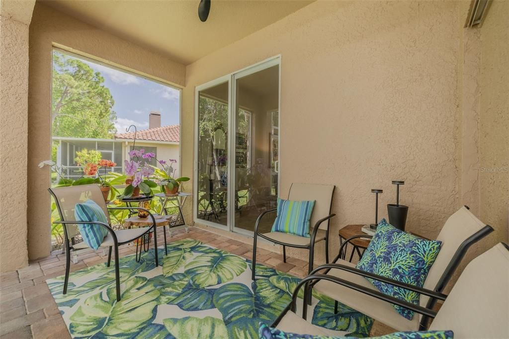 Active With Contract: $390,000 (2 beds, 2 baths, 1563 Square Feet)