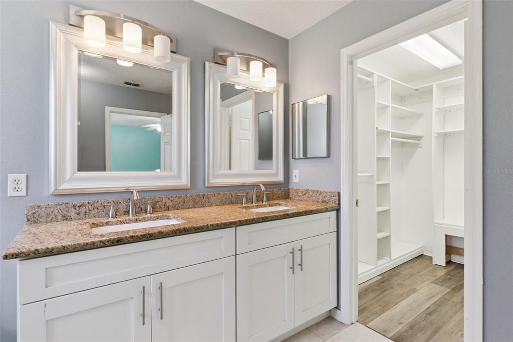 Под контрактом: $500,000 (5 спален, 2 ванн, 3095 Квадратных фут)