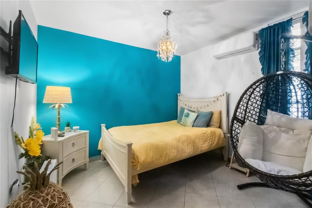 На продажу: $550,000 (3 спален, 2 ванн, 1628 Квадратных фут)