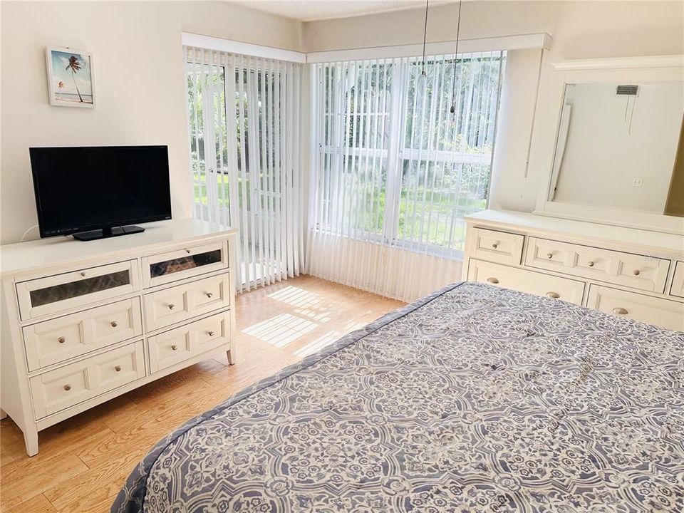 For Sale: $241,000 (2 beds, 2 baths, 1478 Square Feet)