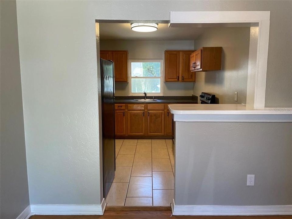 For Sale: $235,000 (2 beds, 1 baths, 644 Square Feet)