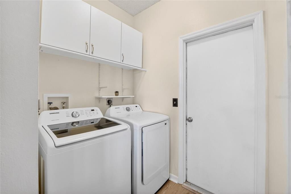 For Sale: $387,000 (3 beds, 2 baths, 1664 Square Feet)