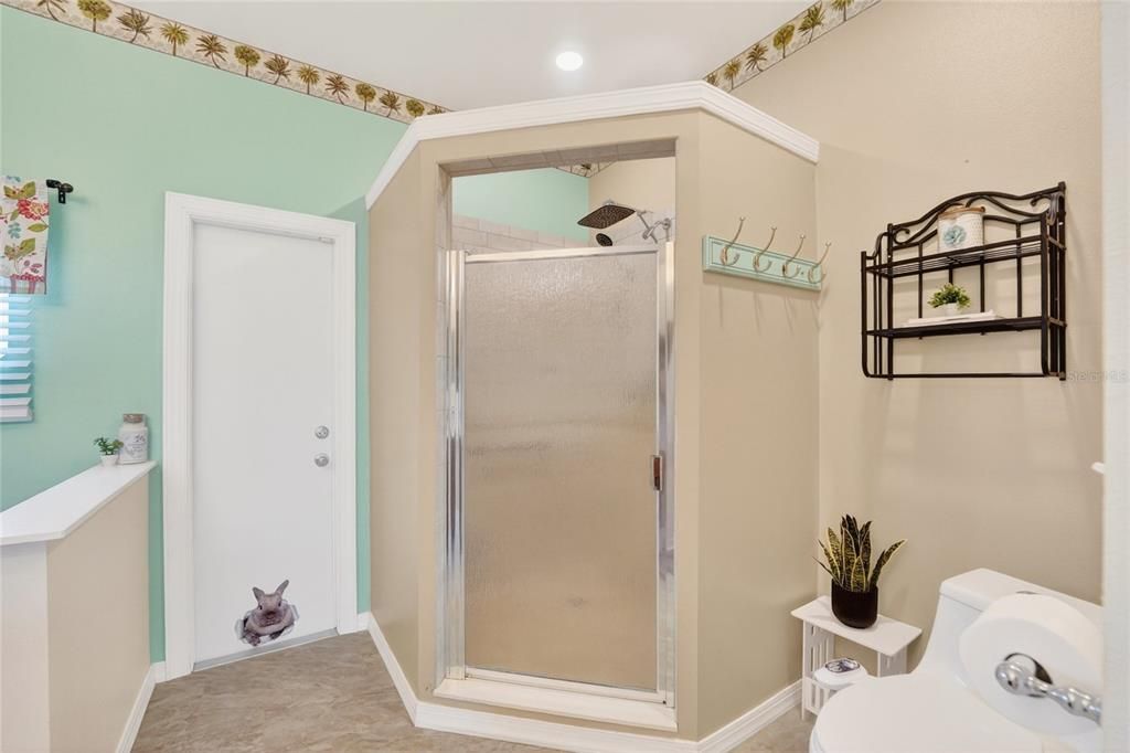For Sale: $387,000 (3 beds, 2 baths, 1664 Square Feet)