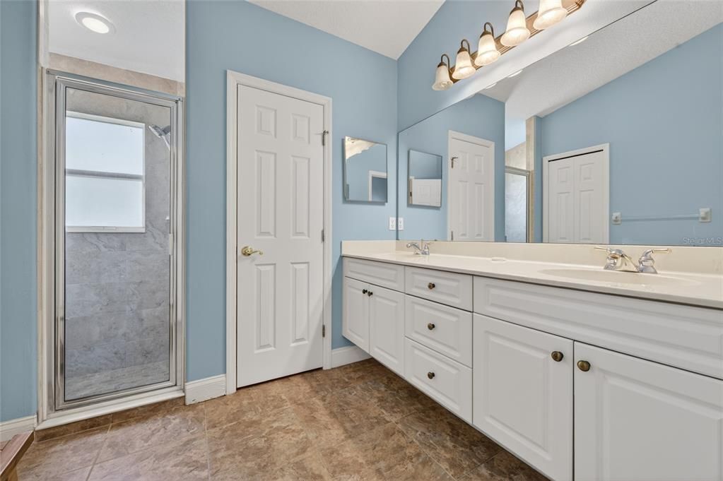 Active With Contract: $379,900 (3 beds, 2 baths, 1599 Square Feet)
