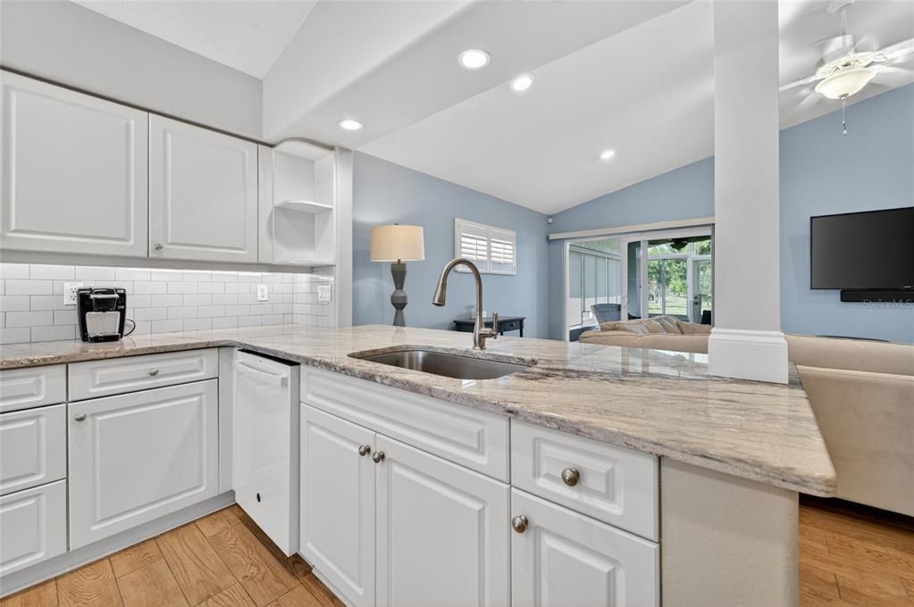 Active With Contract: $379,900 (3 beds, 2 baths, 1599 Square Feet)