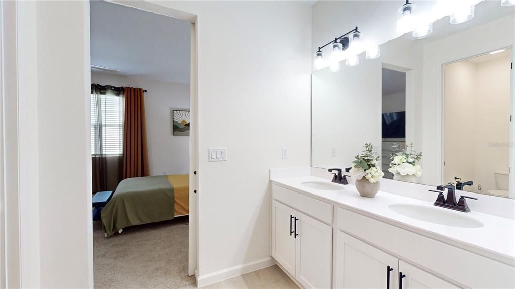 For Sale: $370,000 (4 beds, 2 baths, 1882 Square Feet)