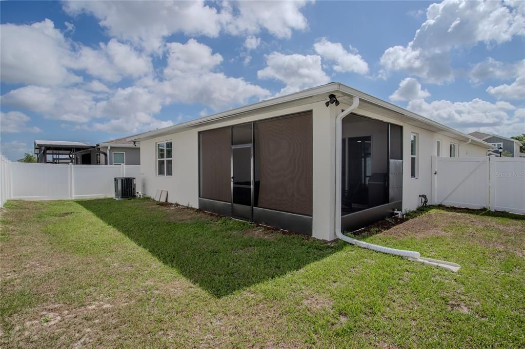 For Sale: $370,000 (4 beds, 2 baths, 1882 Square Feet)