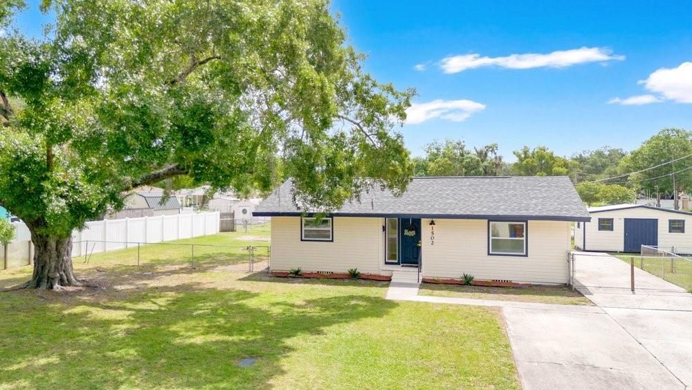 : $285,000 (3 beds, 2 baths, 1160 Square Feet)