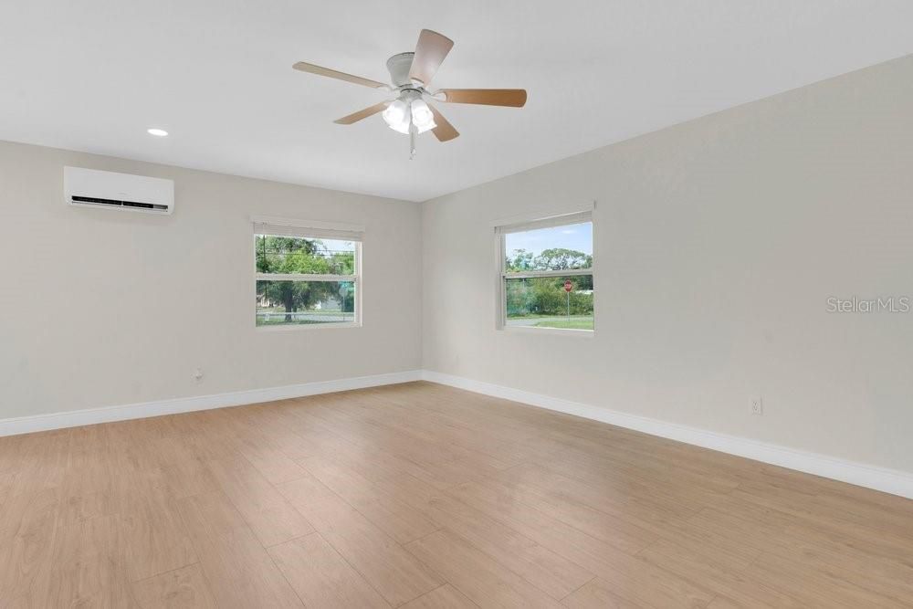 : $285,000 (3 beds, 2 baths, 1160 Square Feet)