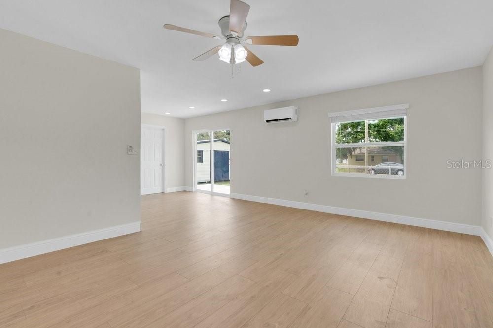 : $285,000 (3 beds, 2 baths, 1160 Square Feet)