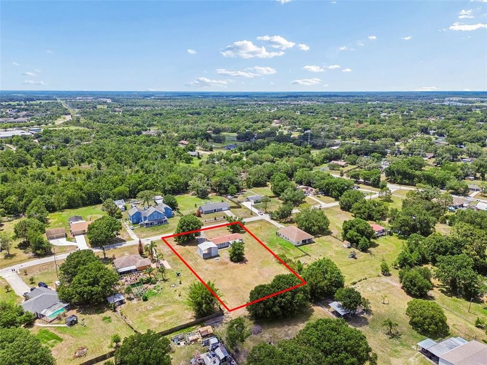 For Sale: $389,900 (4 beds, 2 baths, 1701 Square Feet)