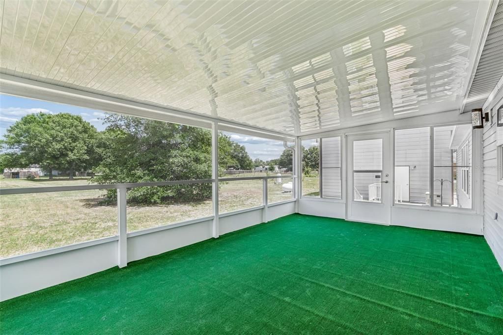For Sale: $389,900 (4 beds, 2 baths, 1701 Square Feet)