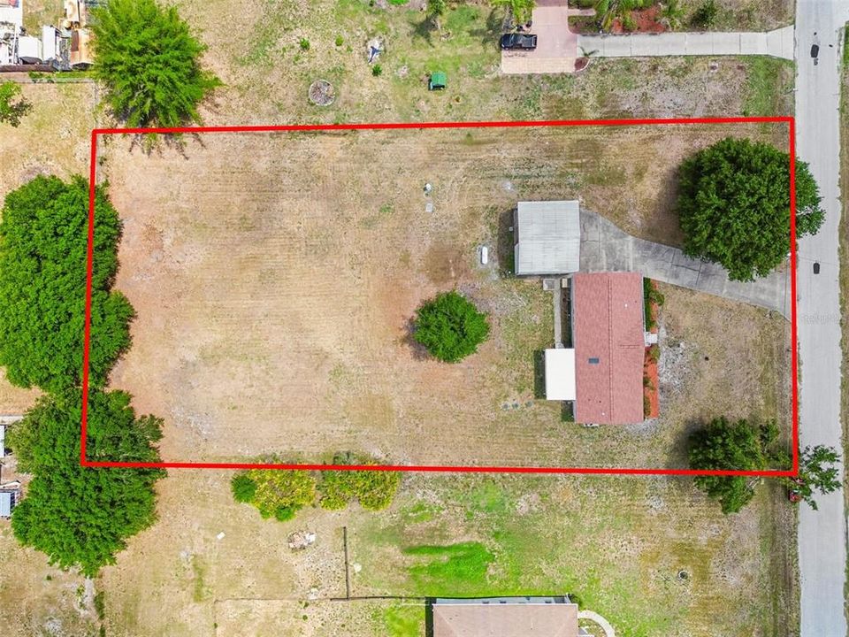 For Sale: $389,900 (4 beds, 2 baths, 1701 Square Feet)