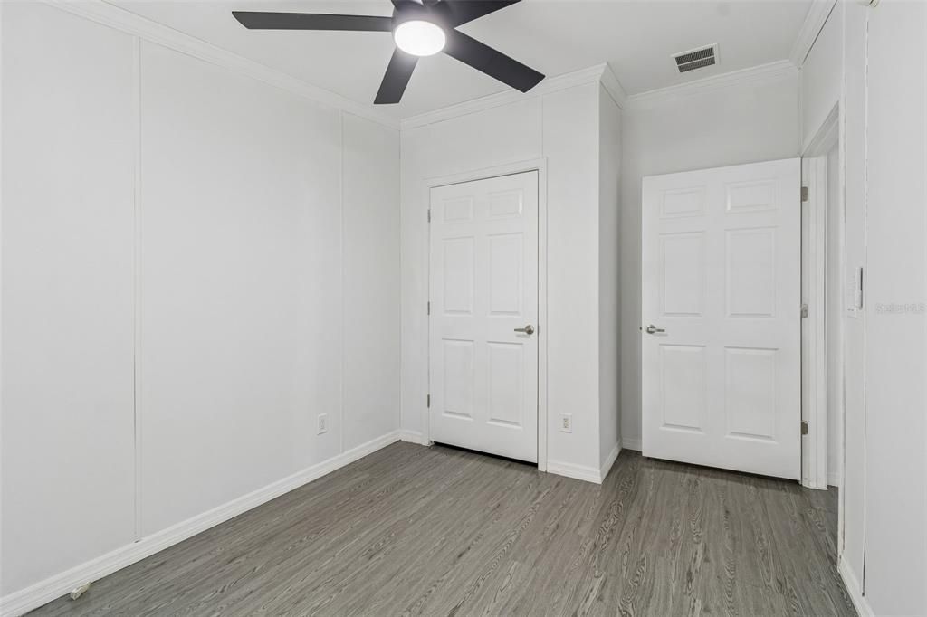 For Sale: $389,900 (4 beds, 2 baths, 1701 Square Feet)