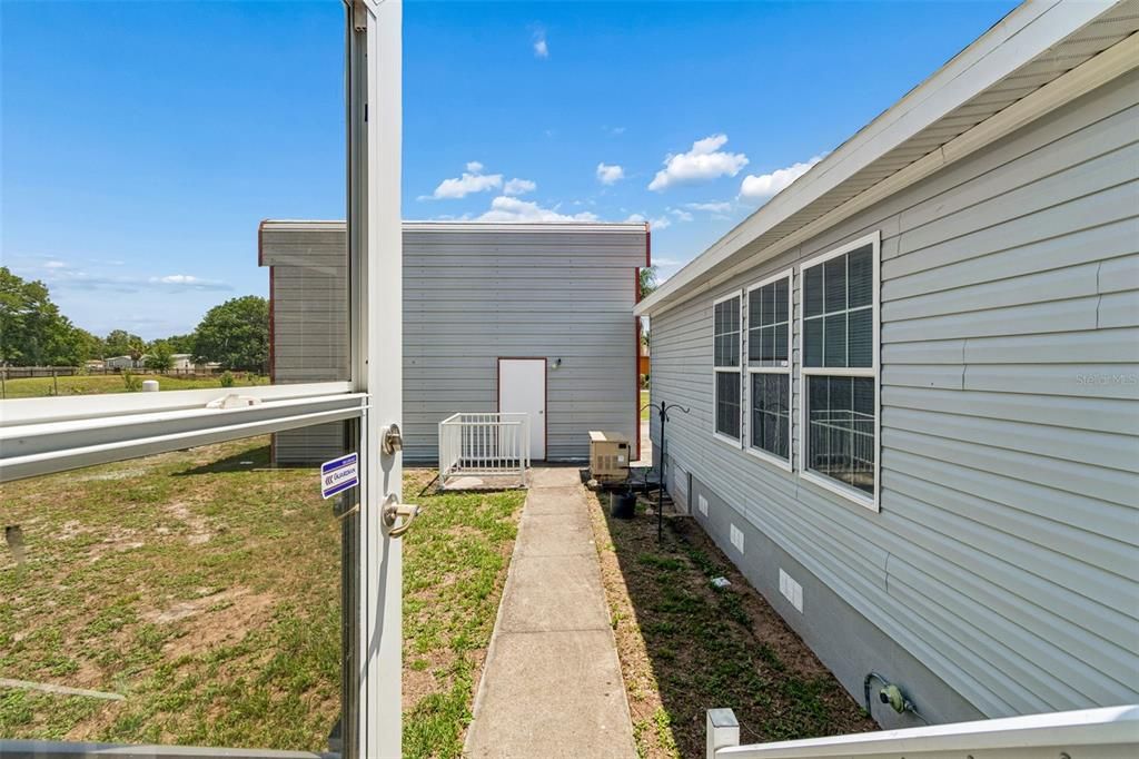 For Sale: $389,900 (4 beds, 2 baths, 1701 Square Feet)