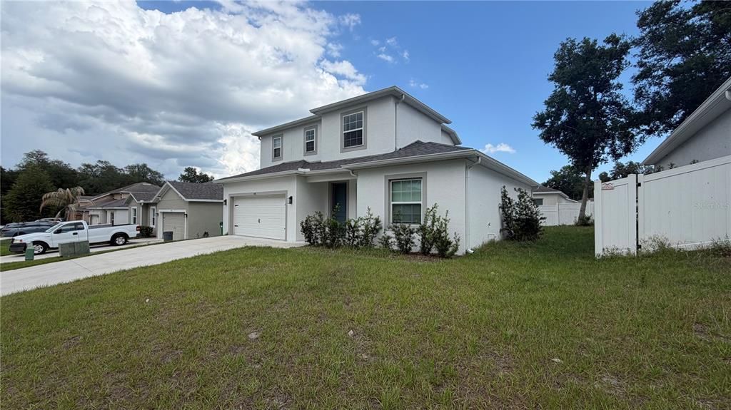 For Sale: $369,000 (4 beds, 2 baths, 2204 Square Feet)