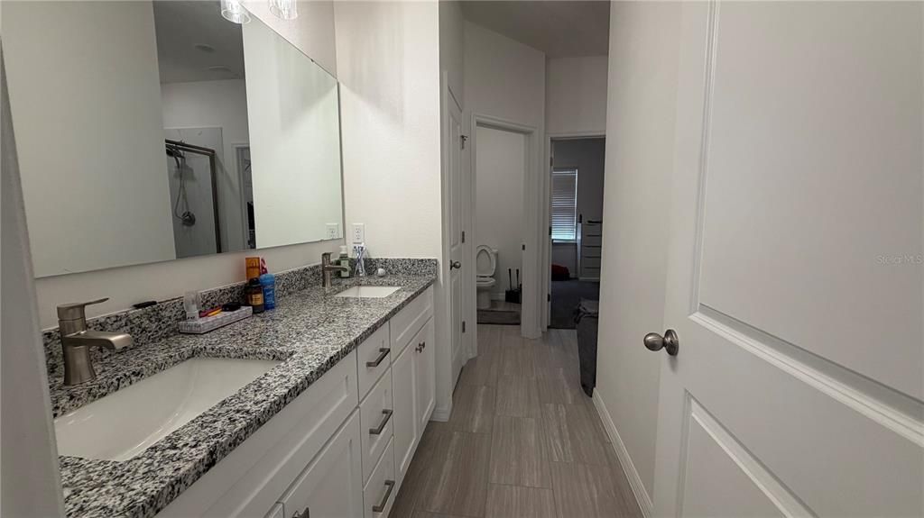 For Sale: $369,000 (4 beds, 2 baths, 2204 Square Feet)