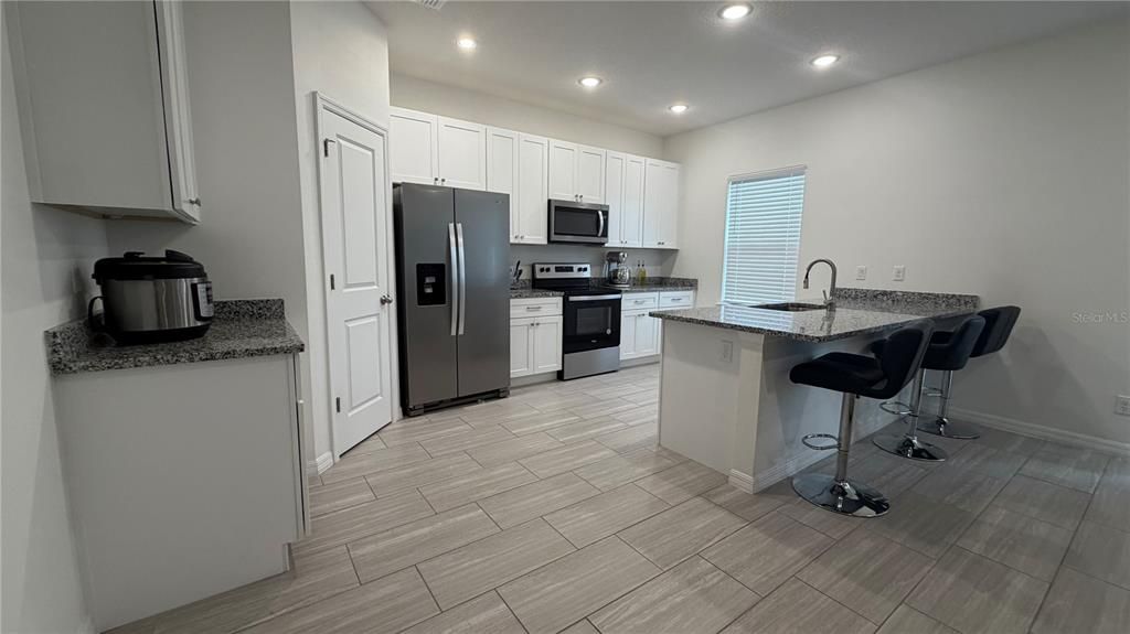 For Sale: $369,000 (4 beds, 2 baths, 2204 Square Feet)