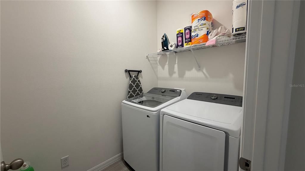 For Sale: $369,000 (4 beds, 2 baths, 2204 Square Feet)