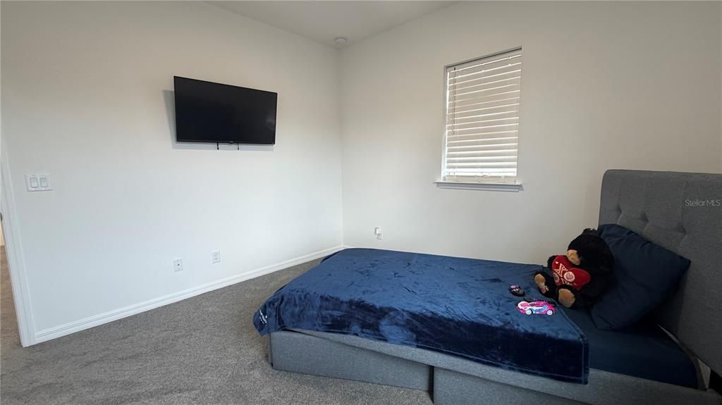 For Sale: $369,000 (4 beds, 2 baths, 2204 Square Feet)