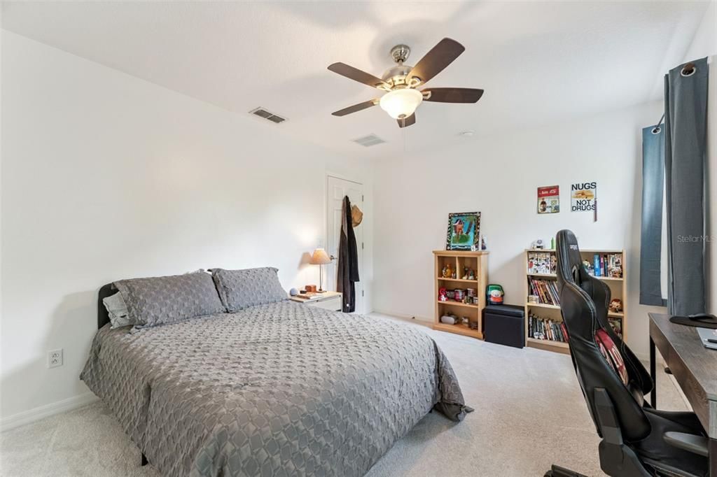 Active With Contract: $949,000 (5 beds, 3 baths, 3708 Square Feet)